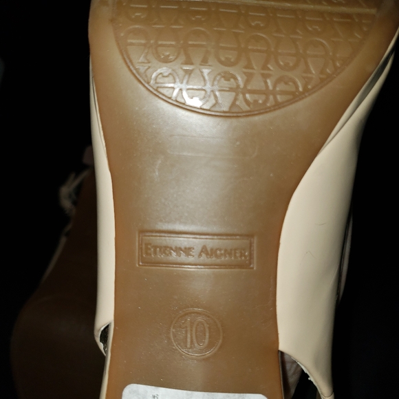 Etienne Aigner Cream Slingback 3" Heels Size 10 - Picture 8 of 8